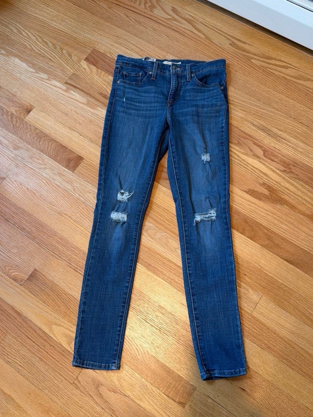 Levi's 311 Shaping Skinny Women’s Ripped Jeans